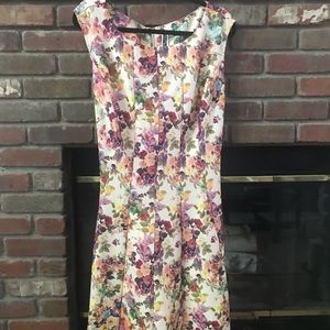 Floral sleeveless dress